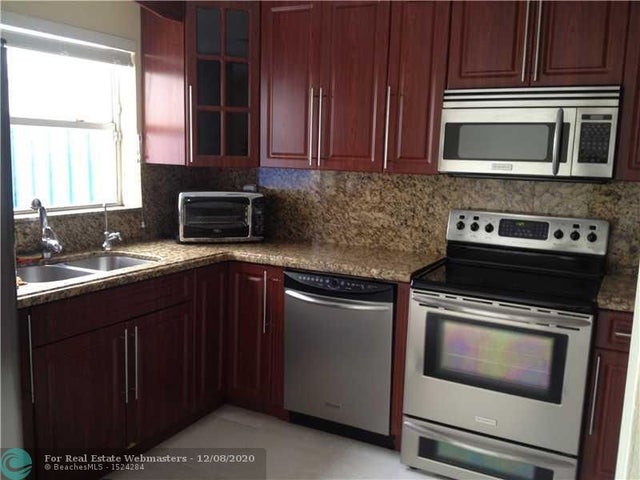 1 of 3 - 313 Oregon St 313, Hollywood, FL