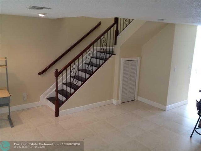 3 of 3 - 313 Oregon St 313, Hollywood, FL