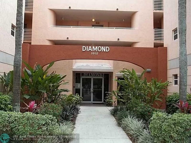 1 of 32 - 5910 Morningstar Cir 202, Delray Beach, FL