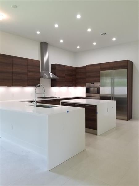 2 of 8 - 5730 Ashwood Cir, Hollywood, FL