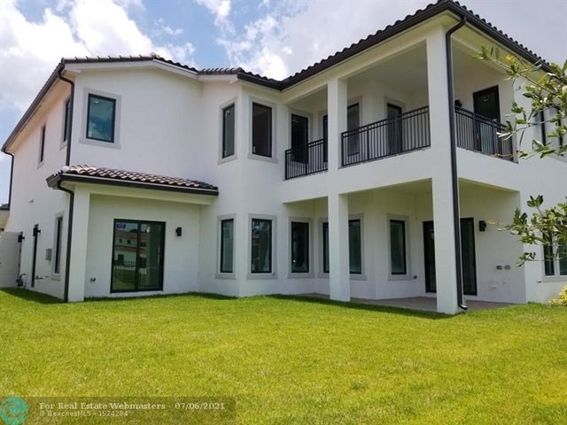 2 of 16 - 5704 Ashwood Cir, Hollywood, FL