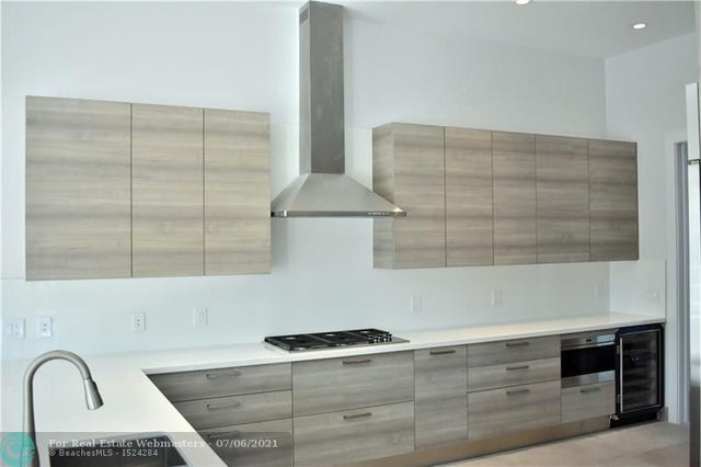5 of 16 - 5704 Ashwood Cir, Hollywood, FL