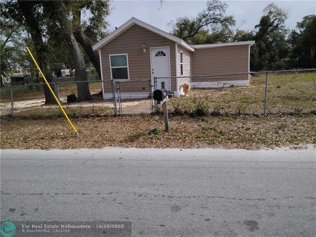 1 of 8 - 1628 Flower Avenue, Other City - In The State Of Florida, FL