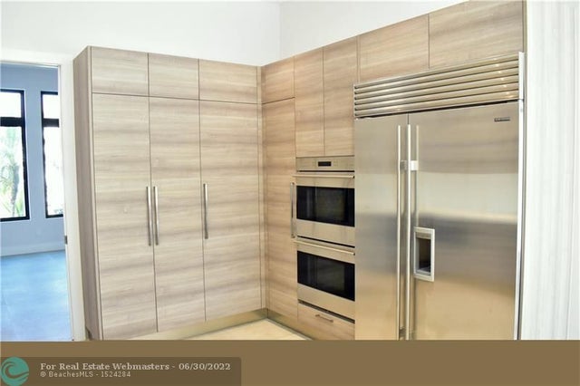 2 of 6 - 3515 Ashwood Cir, Hollywood, FL