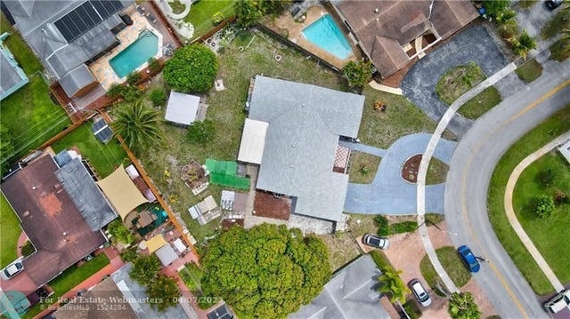 3 of 35 - 521 Sw 70th Ter, Pembroke Pines, FL
