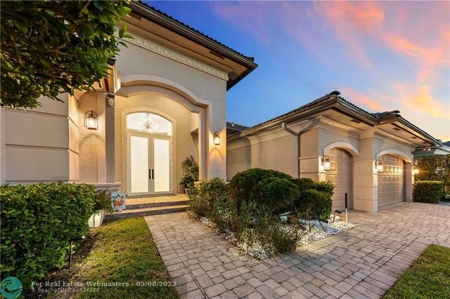 2 of 51 - 11064 Canary Island Ct, Plantation, FL