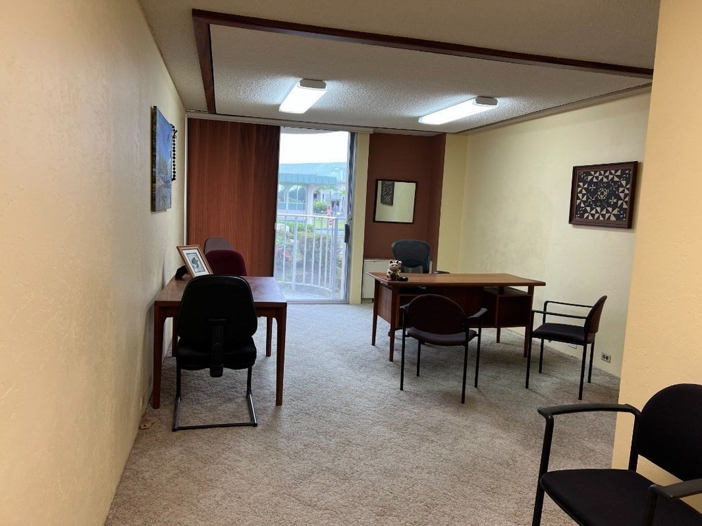 HILO LAGOON CENTRE 101 Hilo Lagoon Centre 214 in MLS® 669299 For Sale