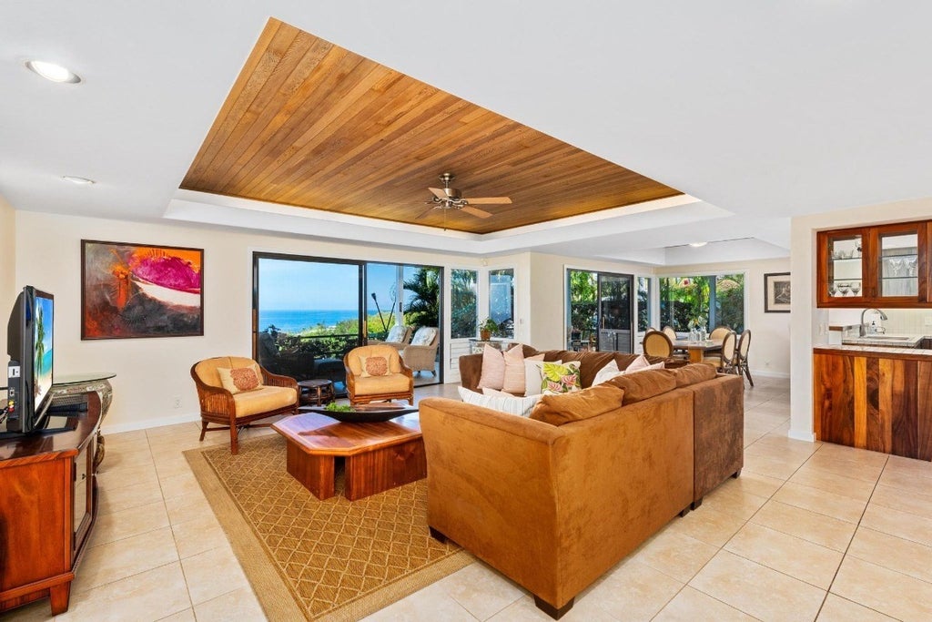 Hale Kehau 787045 Kaluna St 101 in MLS® 668337 For Sale 1,350,000