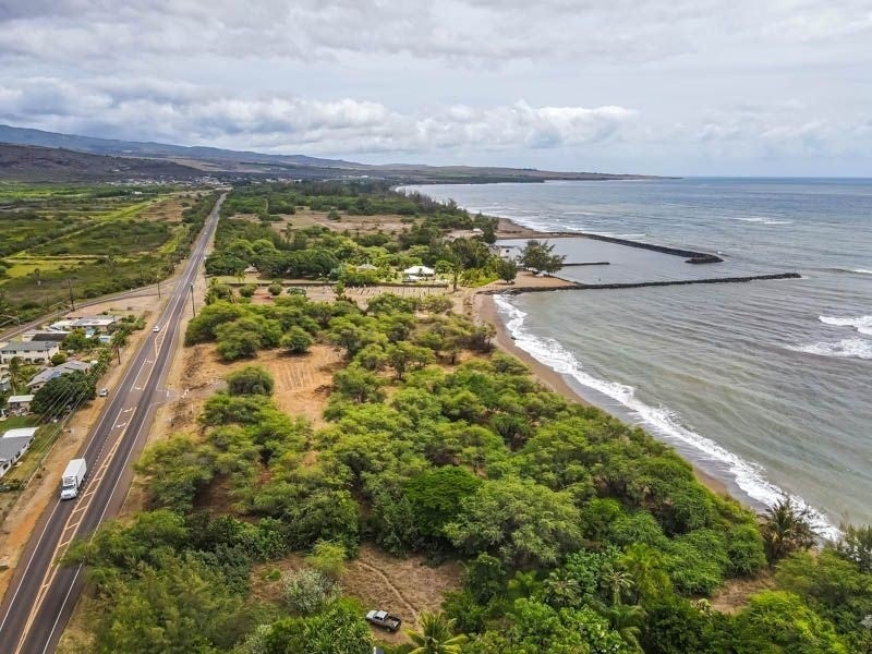 Kaumualii Hwy in HOKUAINA BEACH ESTATES MLS® 654862 For Sale
