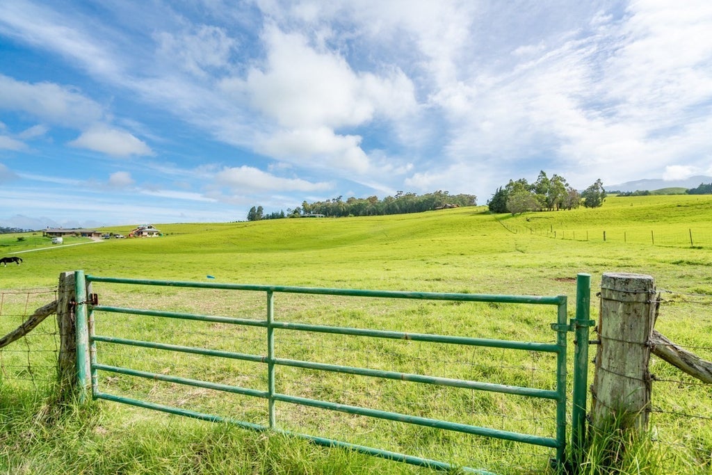 671045 Wainoenoe Rd in WAIKII RANCH MLS® 666925 For Sale 612,000 in