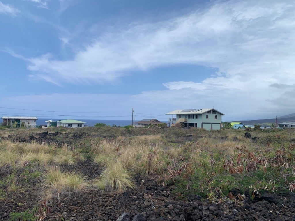 Akahi Ave in MILOLII BEACH LOTS SUBDIVISION MLS® 703683 For Sale 62,000 in South Kona, Hawaii