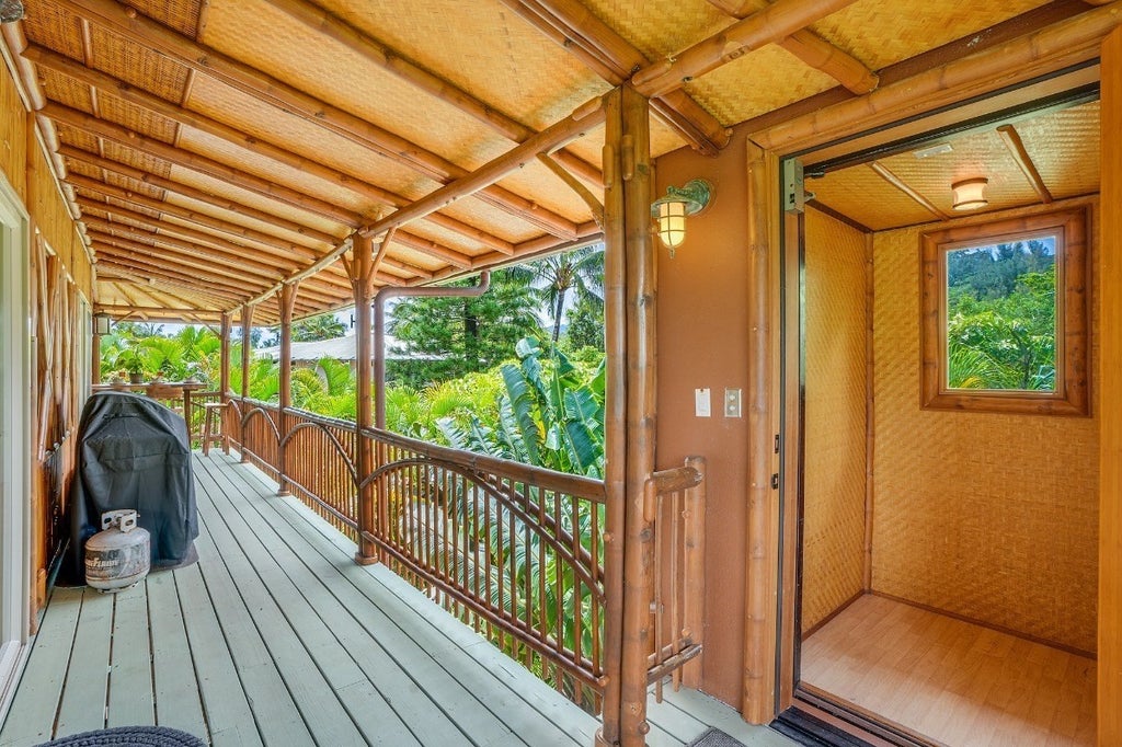 NOHANA KA MOEUHANE 57107 Kuhio Hwy in WAINIHA MLS® 669424 For Sale