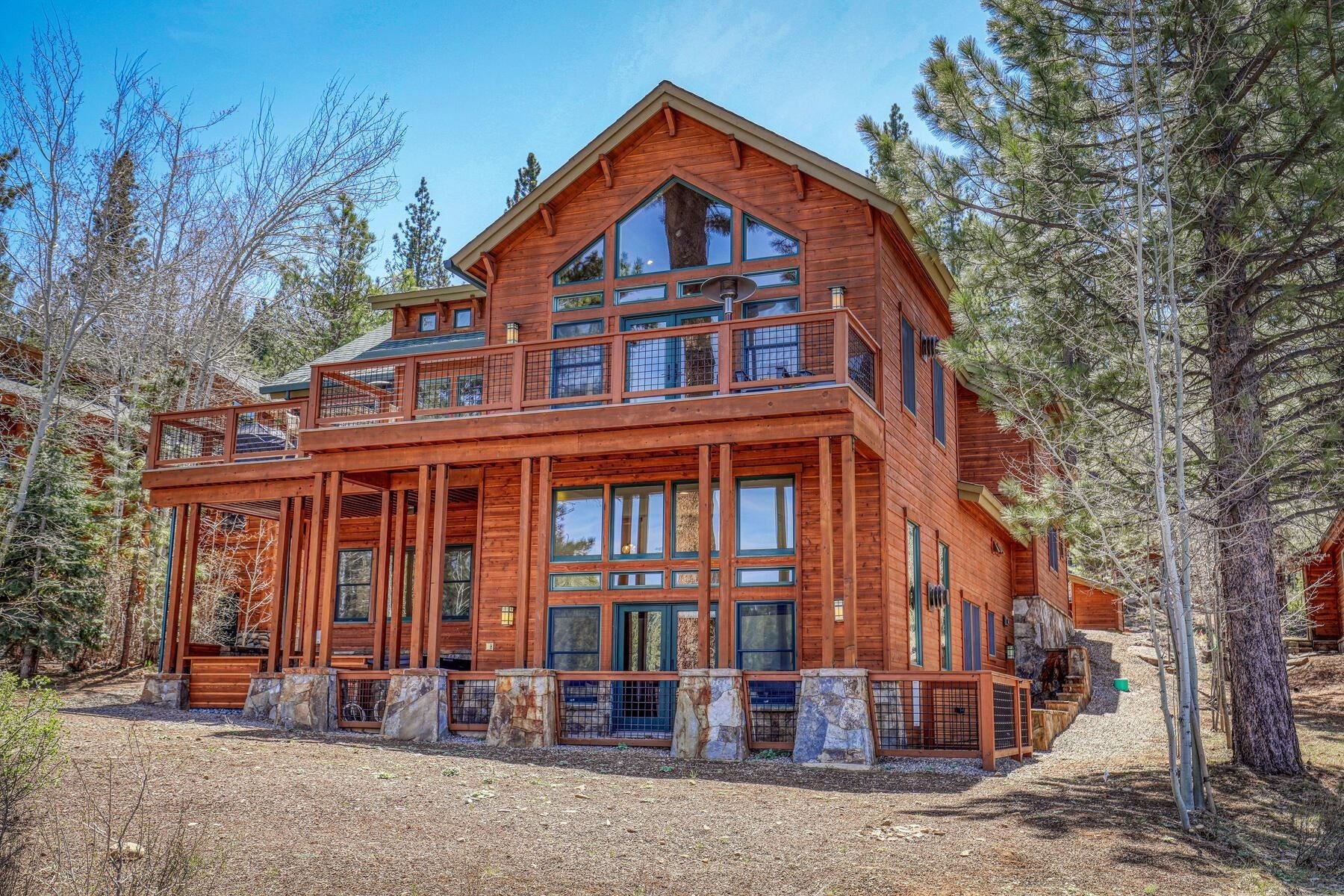 196 Basque, Truckee CA Cabin for sale