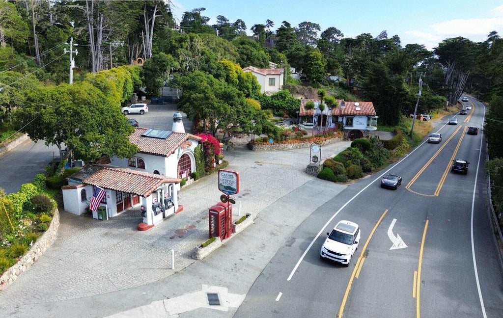 29251 Highway 1, CARMEL