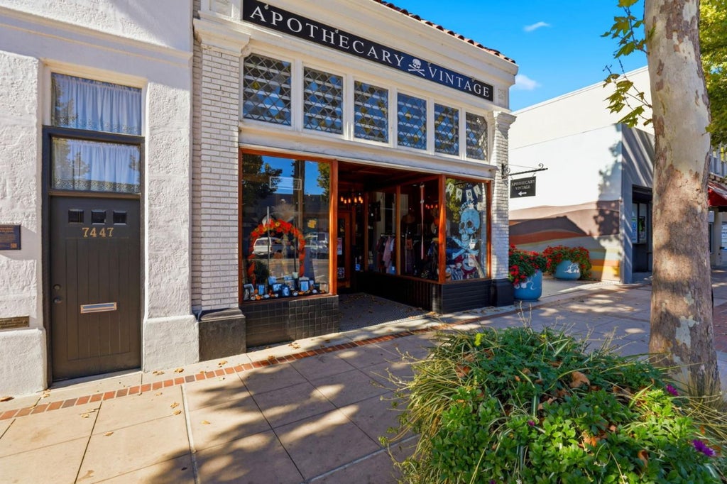 7451 Monterey St, GILROY