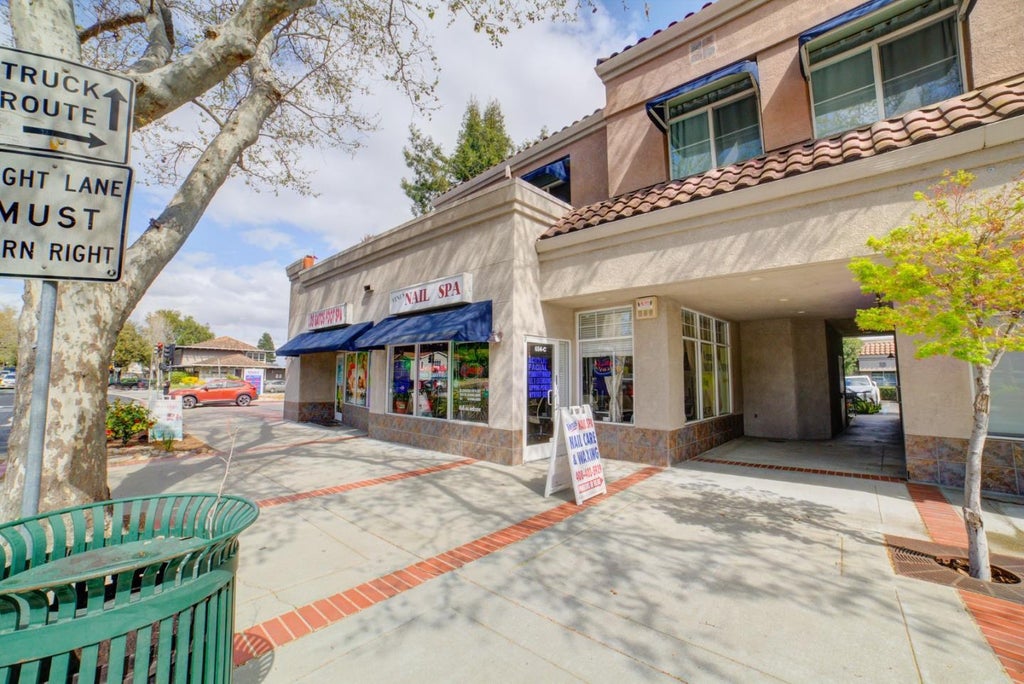 652-656 N Santa Cruz Ave, LOS GATOS