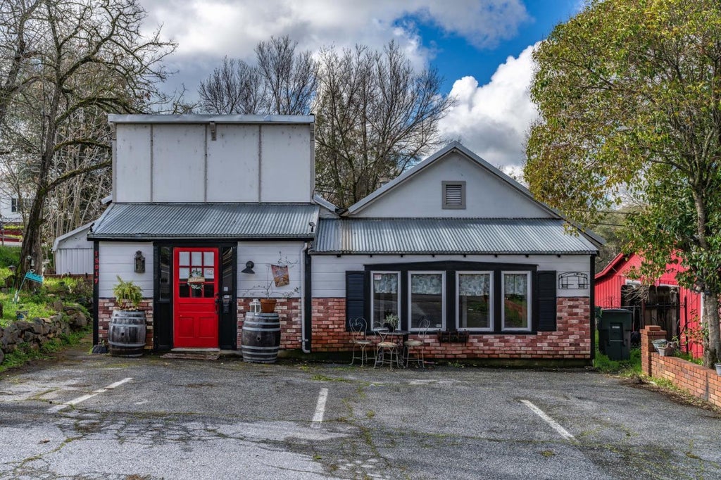 15917 State Highway 49, DRYTOWN