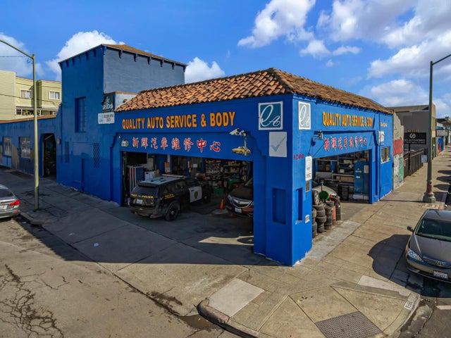 1200 E 12th St, OAKLAND