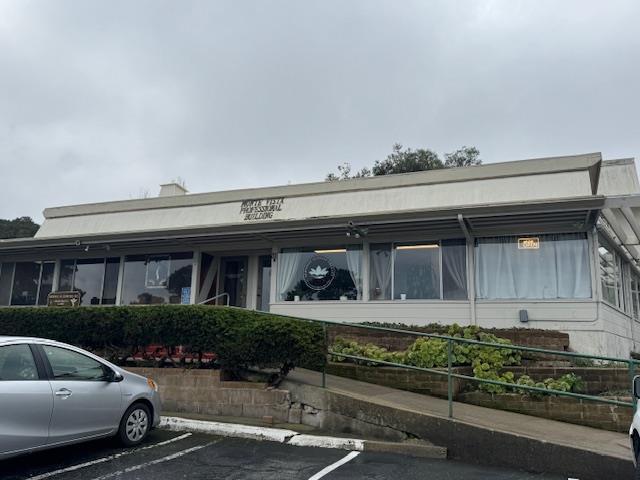 31 Soledad Dr, MONTEREY