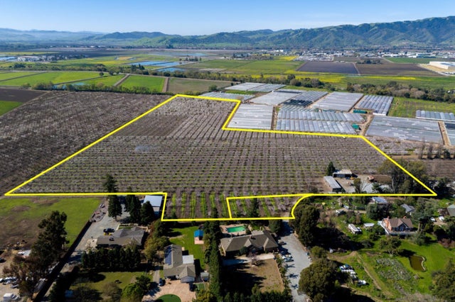 1930 Pacheco Pass Hwy, GILROY