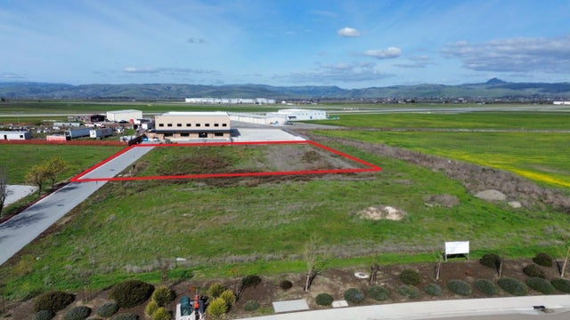 1965 Airway Dr, HOLLISTER