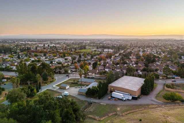 1995 Old Calaveras Rd, Milpitas