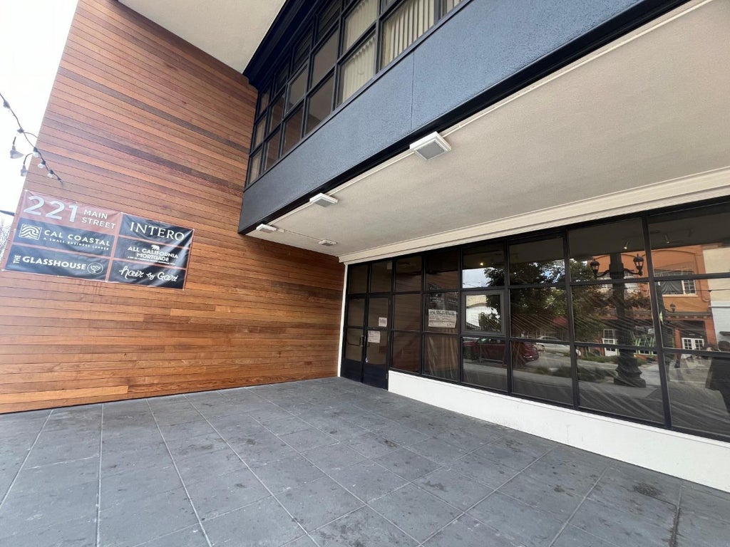 Main 221 301 And 201 C, SALINAS