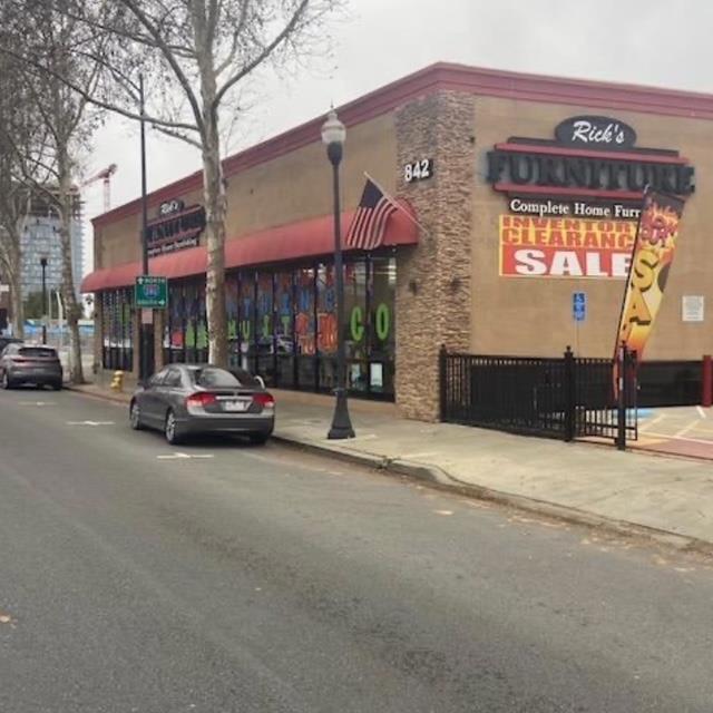 842 S 1st St, SAN JOSE