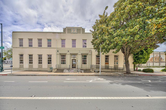 123 W Alisal St, SALINAS