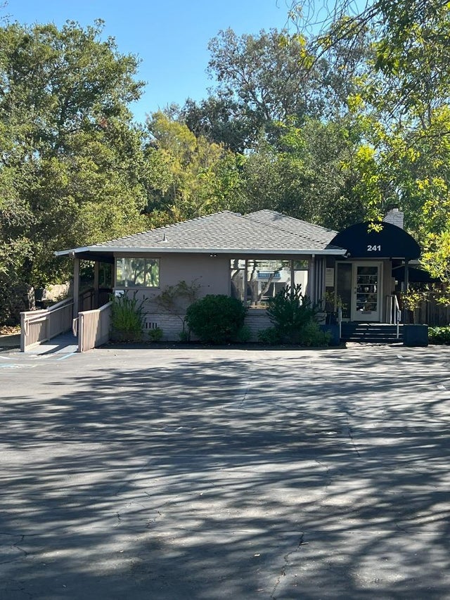 241 S San Antonio Rd, LOS ALTOS
