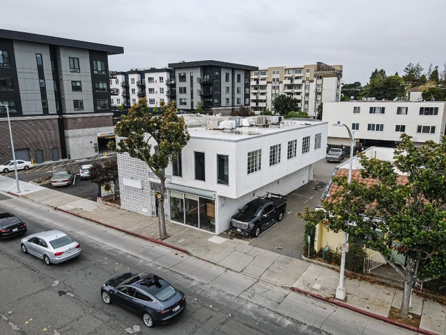 1260 A St 200, HAYWARD