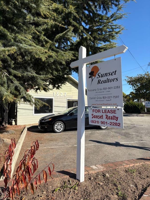 1527 Commercial Way, SANTA CRUZ