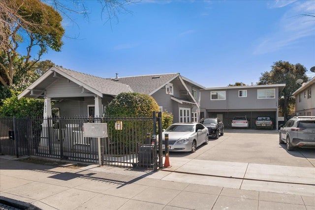 1650 Bay, EAST PALO ALTO