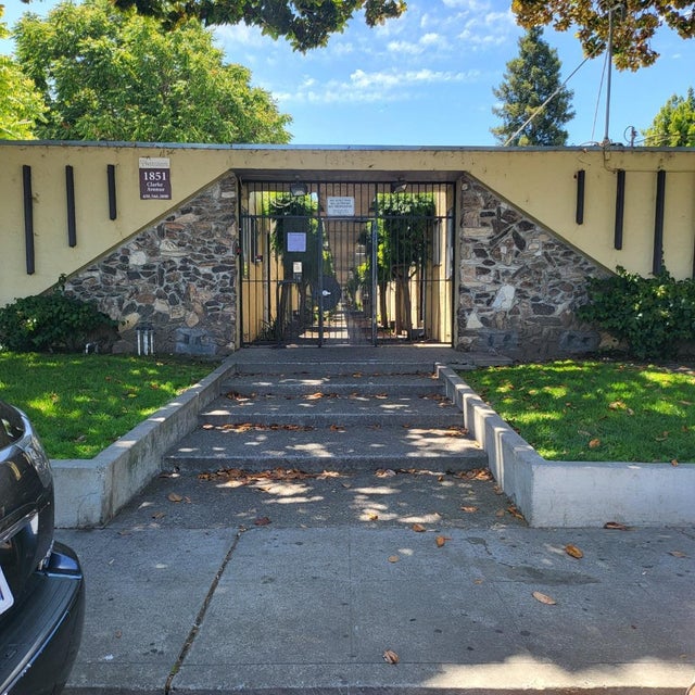 1851 Clarke Ave, EAST PALO ALTO