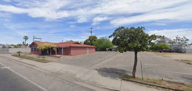 6618 N Winton Way, WINTON