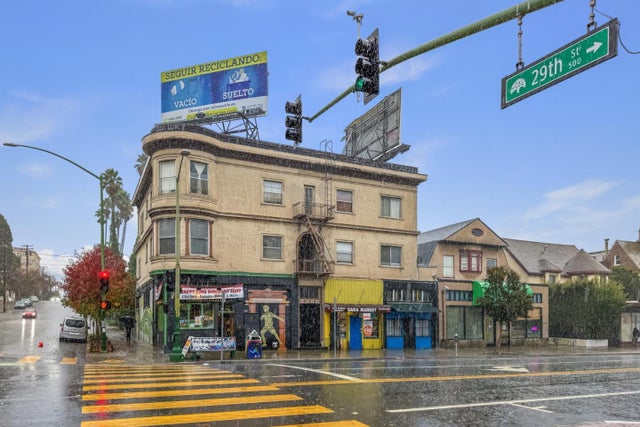 2874-2882 Telegraph Ave, OAKLAND