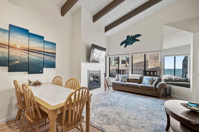 1 Surf Way 228, Monterey