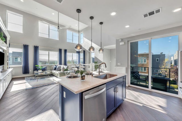 111 Llano De Los Robles Ave 2, SAN JOSE