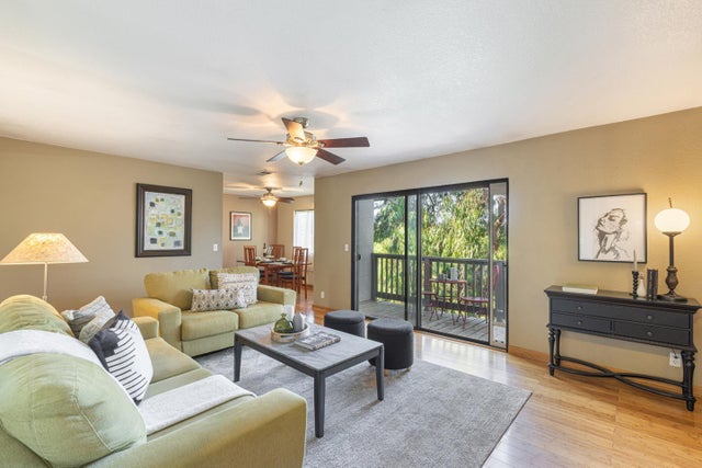 900 Cambridge Dr 56, BENICIA