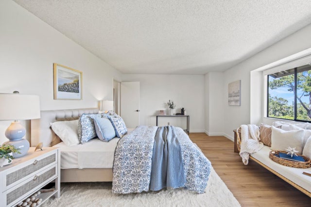 70 Forest Ridge Rd 22, MONTEREY