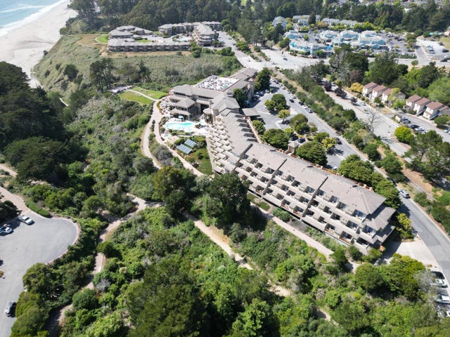 302 Seascape Resort Dr, APTOS