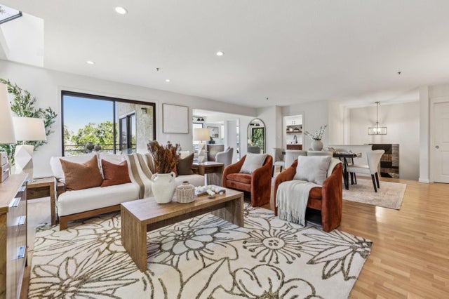 438 Portofino Dr 101, SAN CARLOS