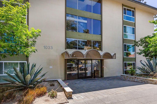 1033 Crestview Dr 308, MOUNTAIN VIEW