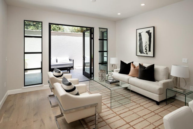 450 First St 107, LOS ALTOS