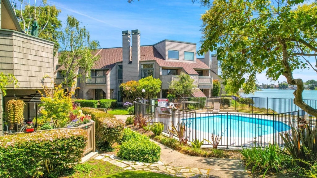 59 Cove Ln, REDWOOD CITY