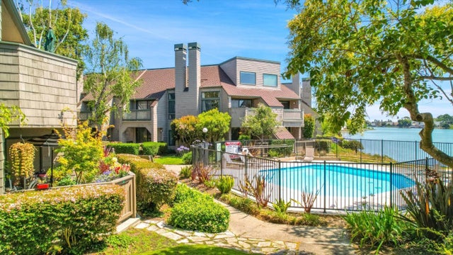 59 Cove Ln, REDWOOD CITY