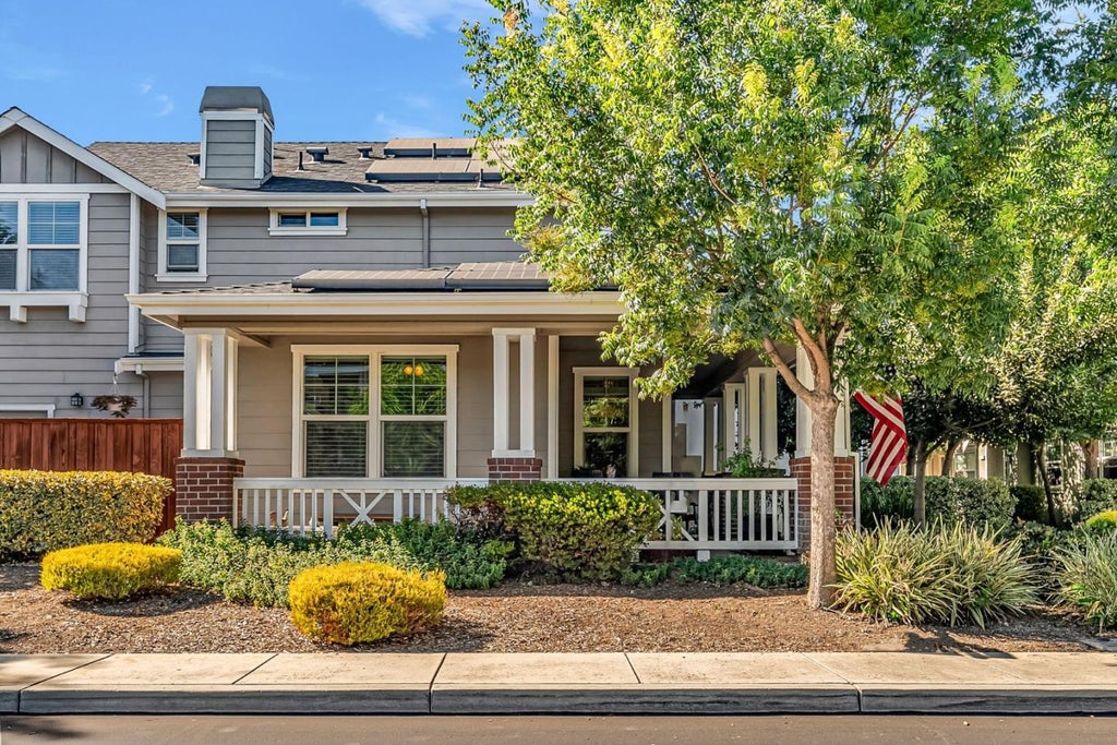 160 Sarafina Way, GILROY