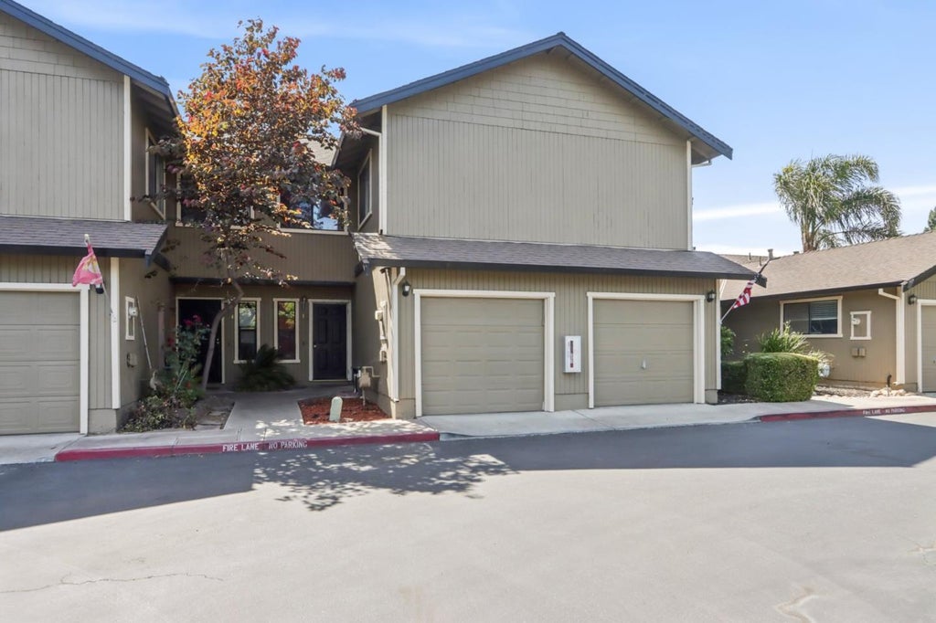 801 Nash Rd I3, HOLLISTER