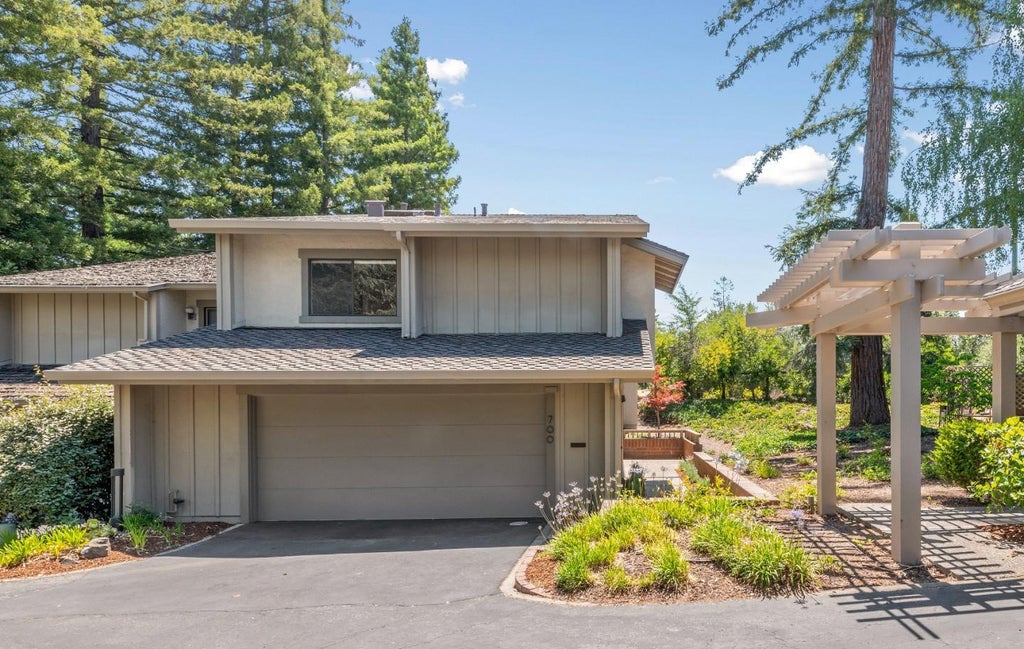 700 Sand Hill Cir, Menlo Park