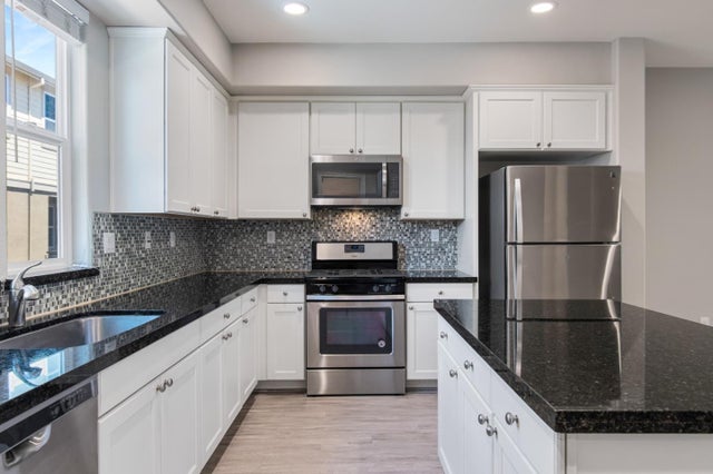 905 Tierney Pl, MARTINEZ